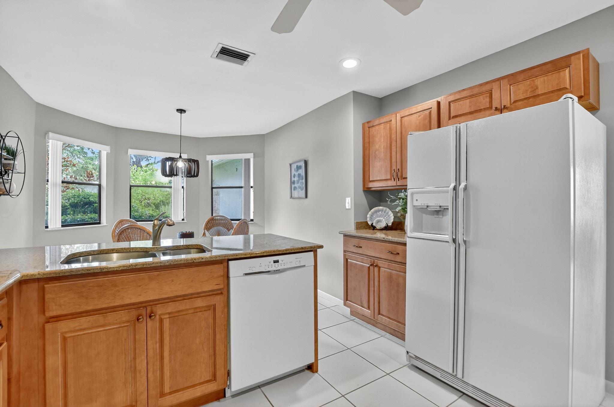 THE TOWNEHOMES - Residential