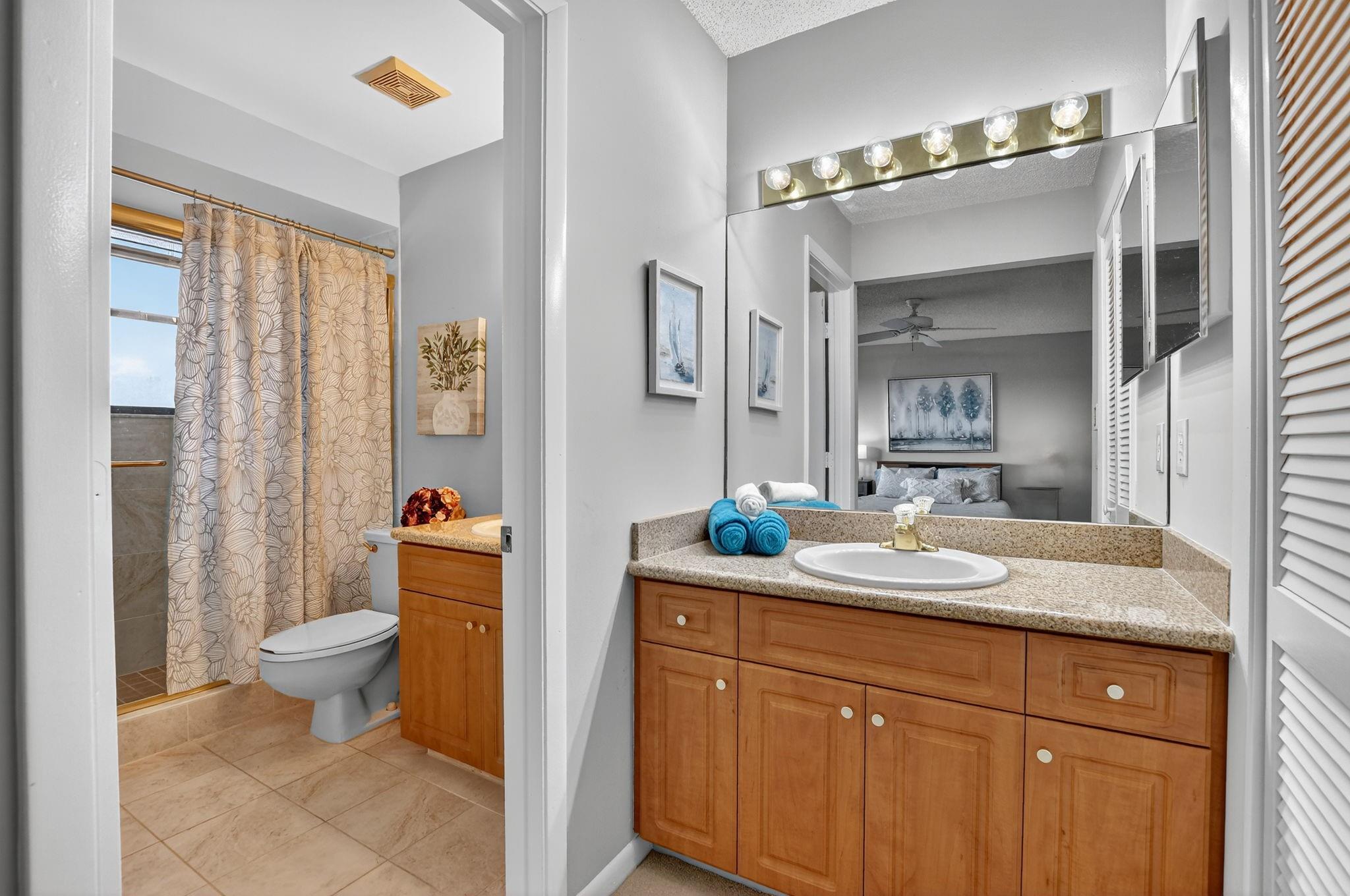 THE TOWNEHOMES - Residential