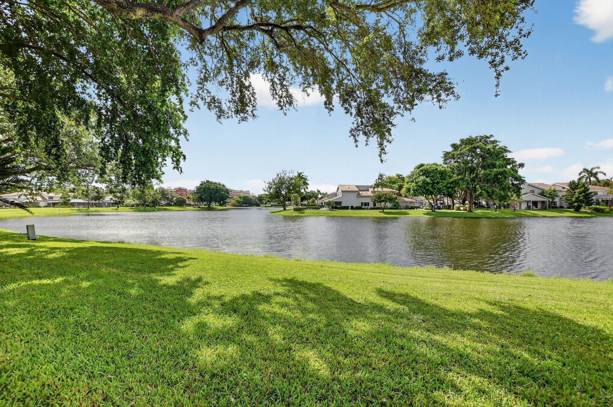 THE TOWNEHOMES - Residential