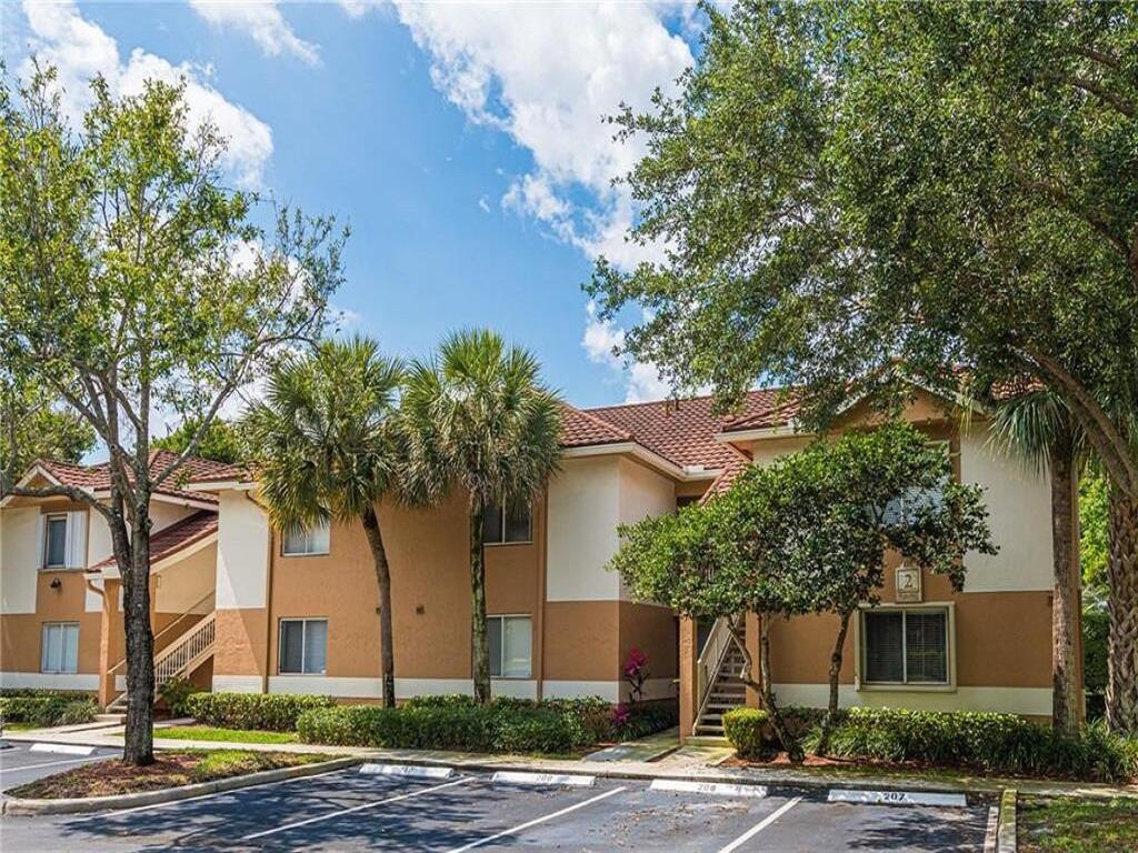 COLONNADES CONDO - Residential