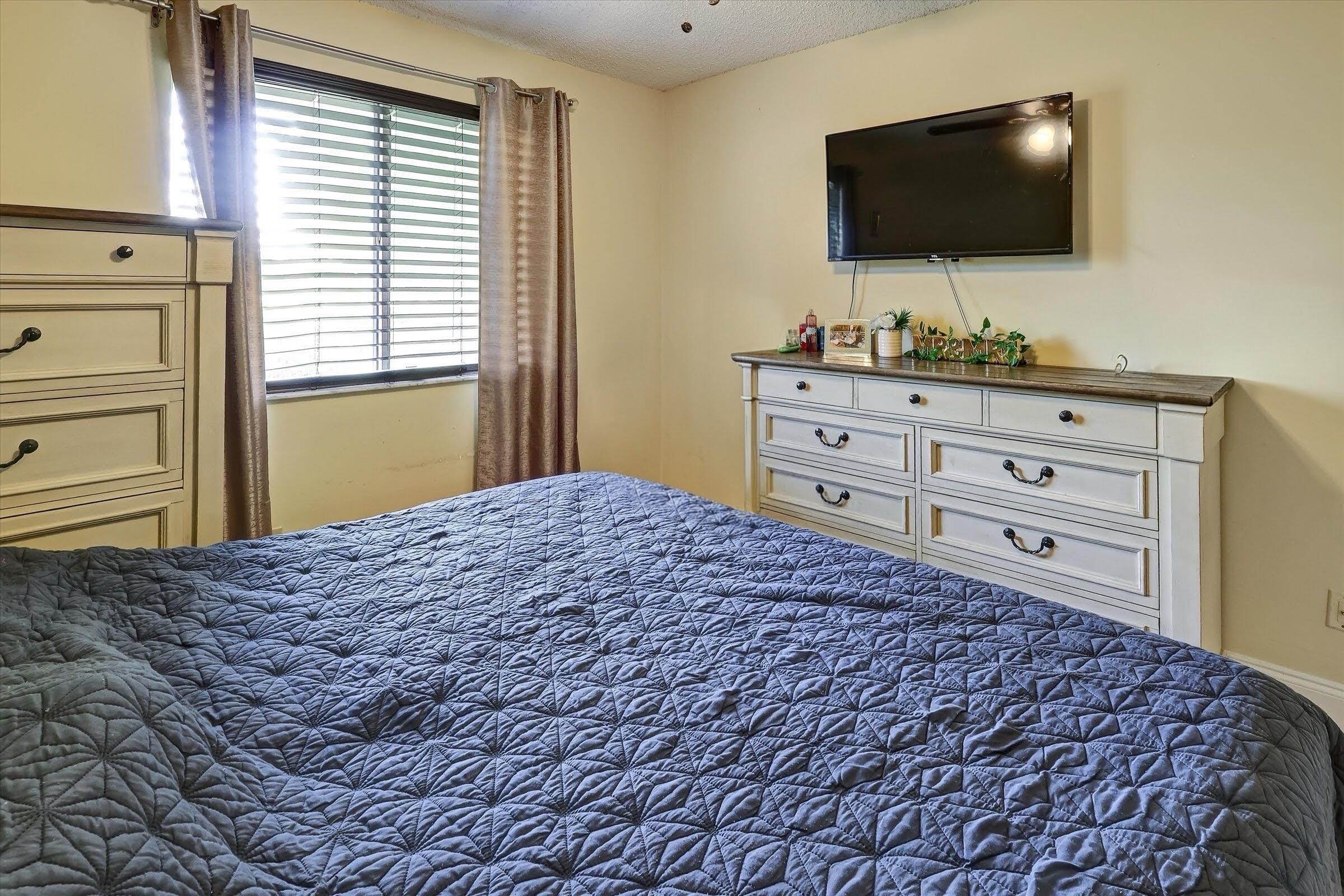 COLONNADES CONDO - Residential