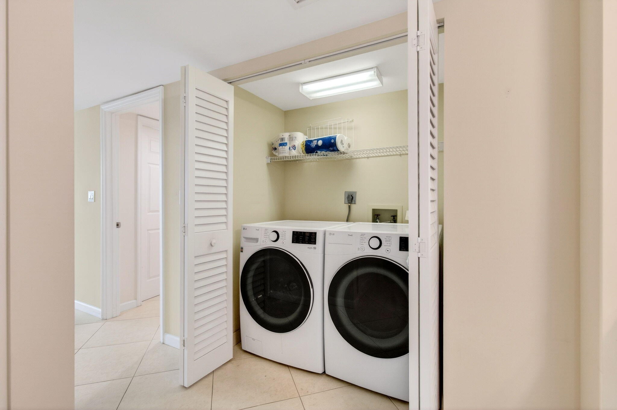 BRAEMAR ISLE CONDO - Residential