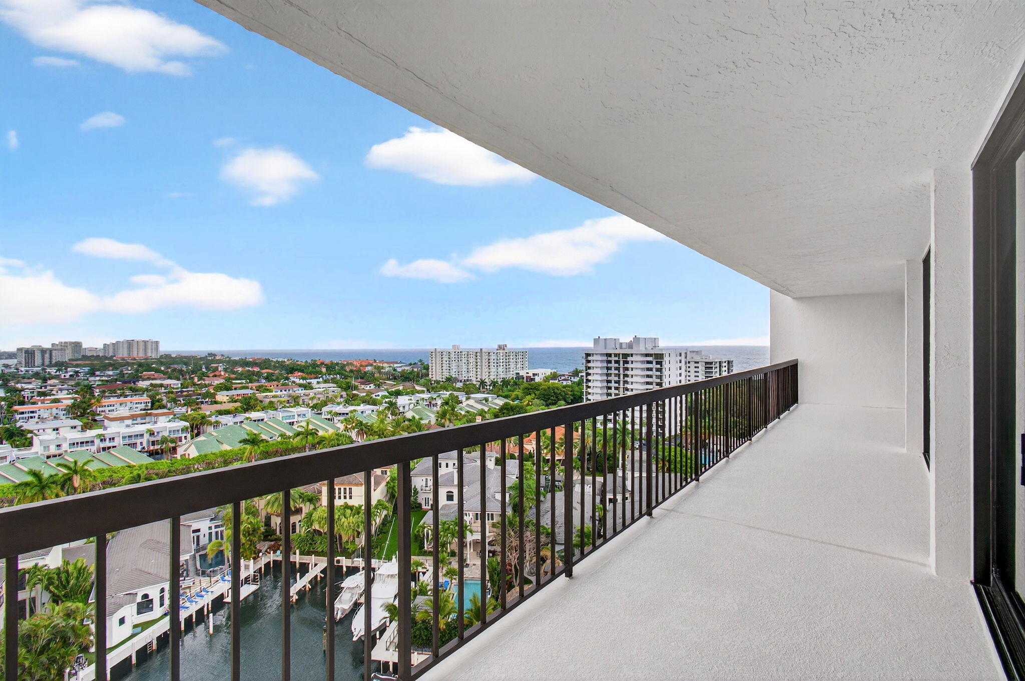 BRAEMAR ISLE CONDO - Residential