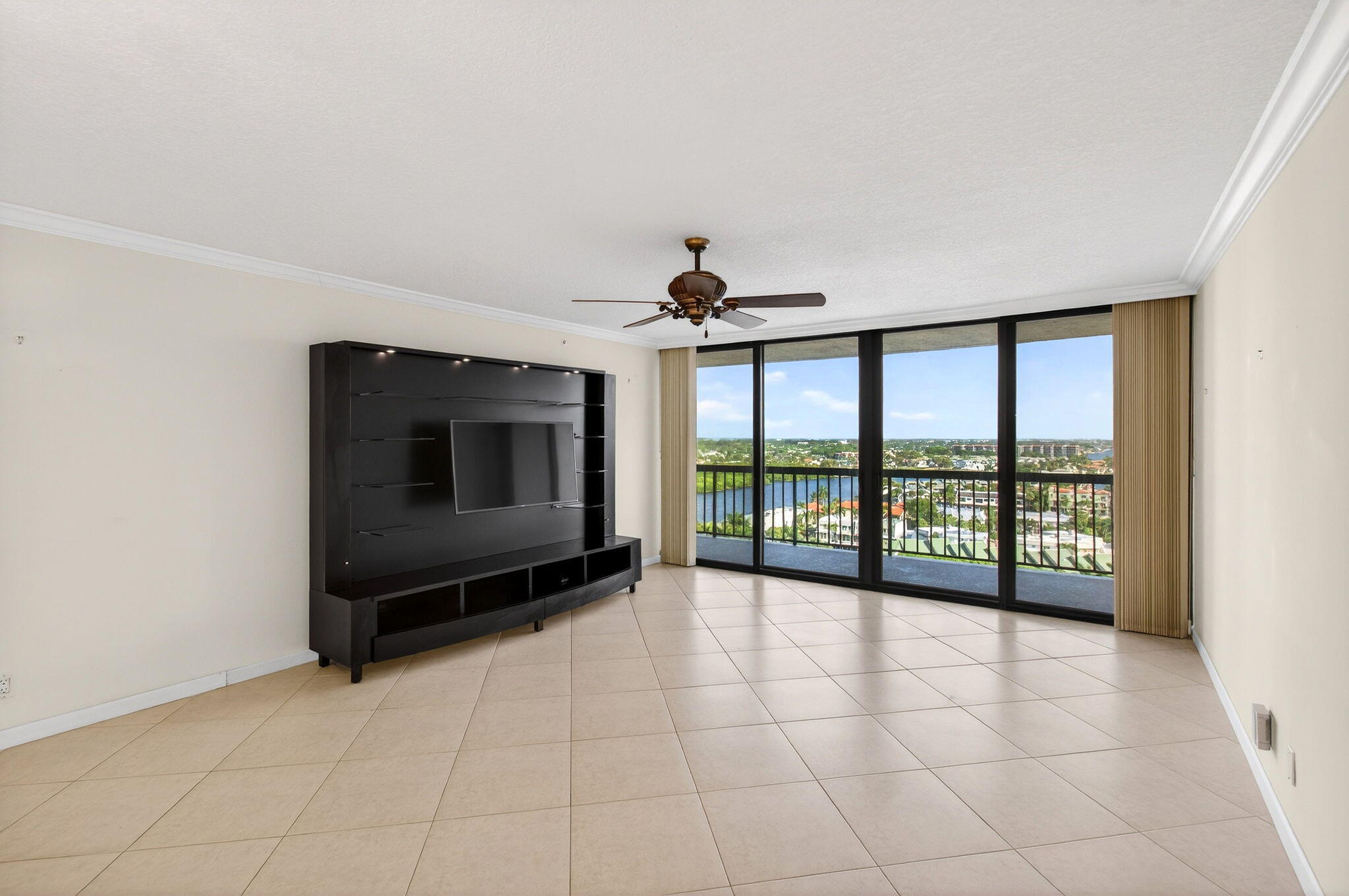 BRAEMAR ISLE CONDO - Residential