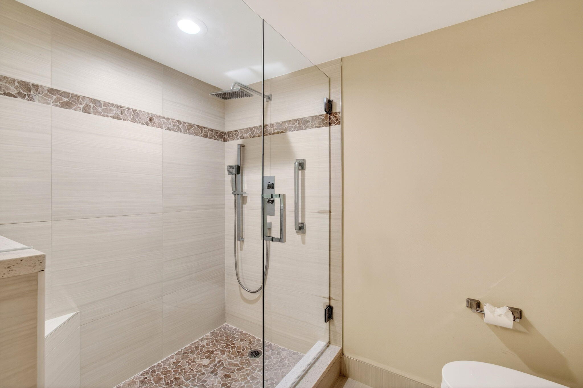 BRAEMAR ISLE CONDO - Residential