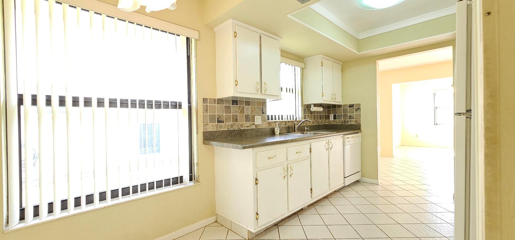 BUTTONWOOD 2 - Residential Lease