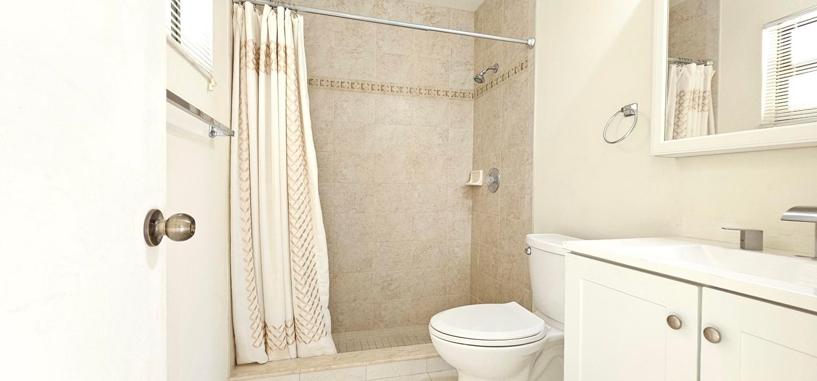 BUTTONWOOD 2 - Residential Lease