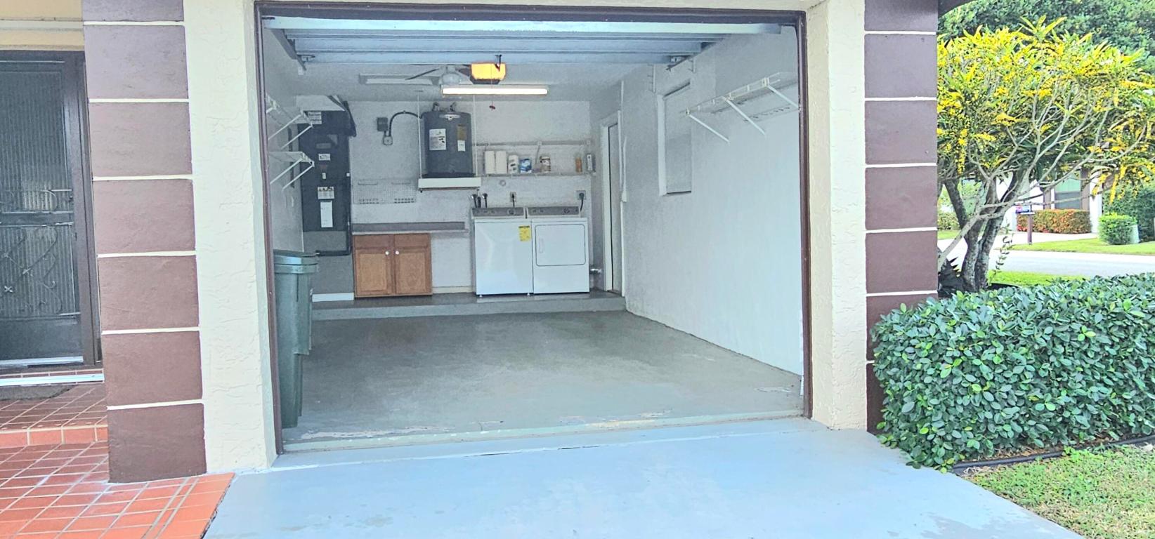 BUTTONWOOD 2 - Residential Lease