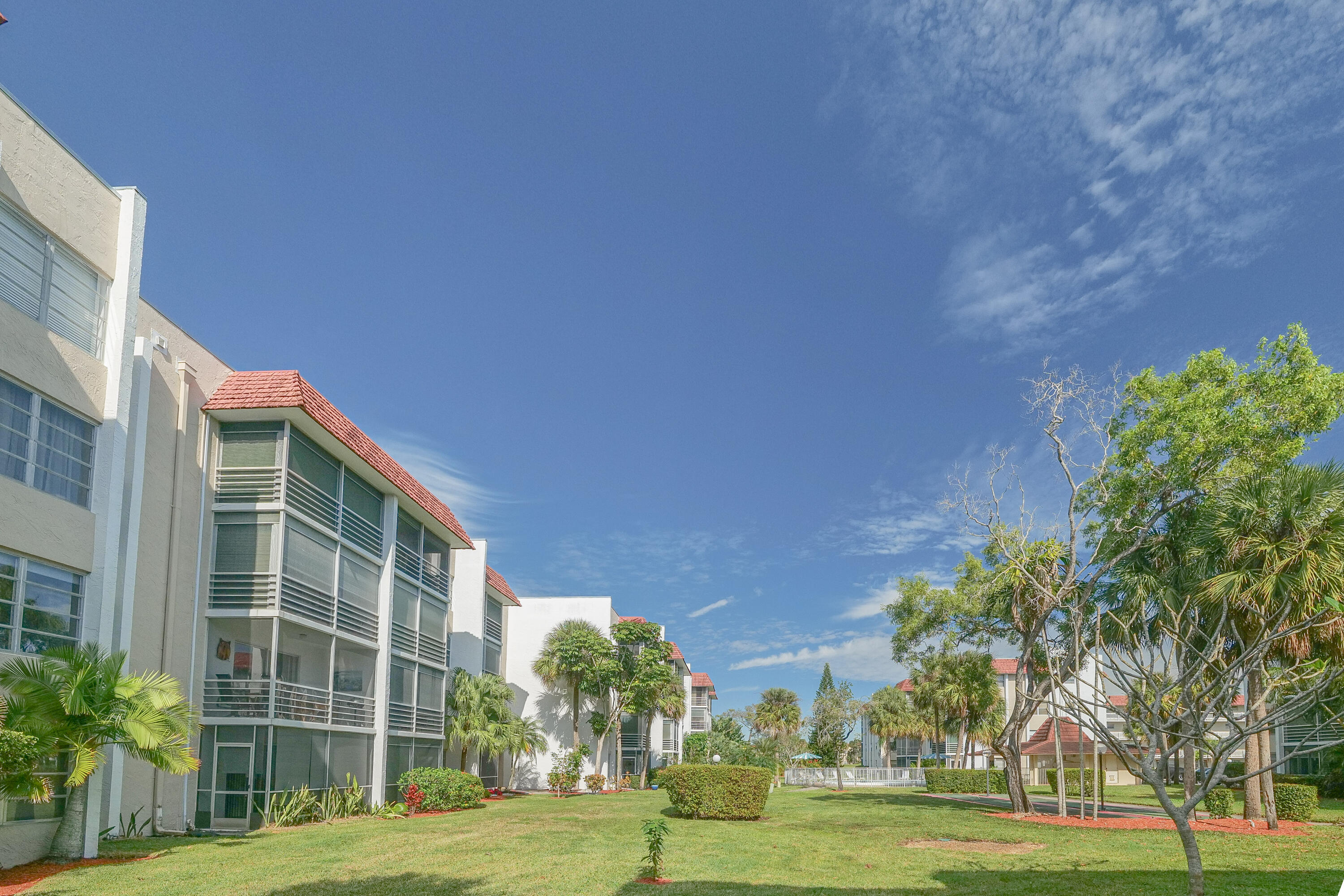 LAS VISTAS - Residential