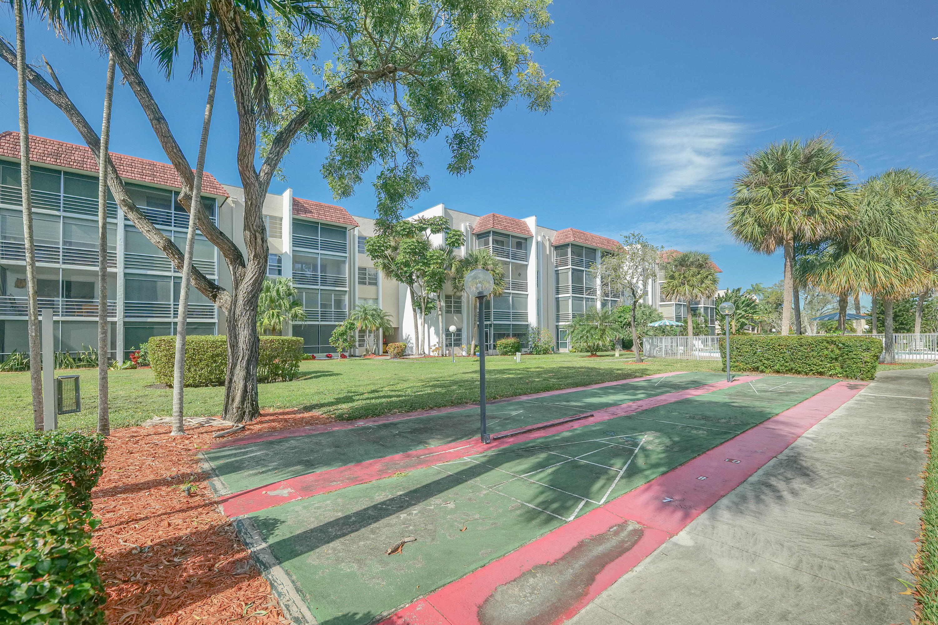 LAS VISTAS - Residential