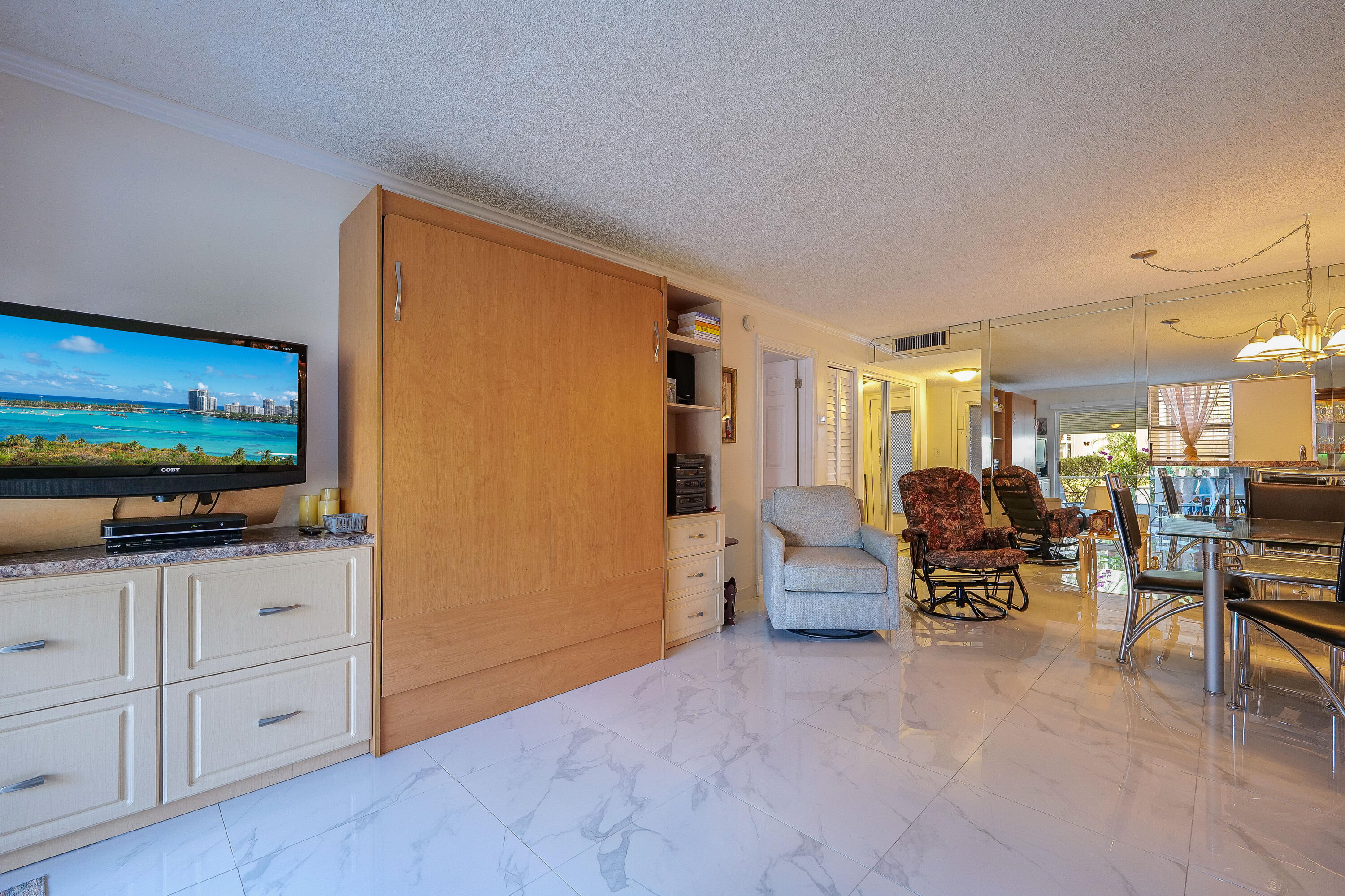 LAS VISTAS - Residential