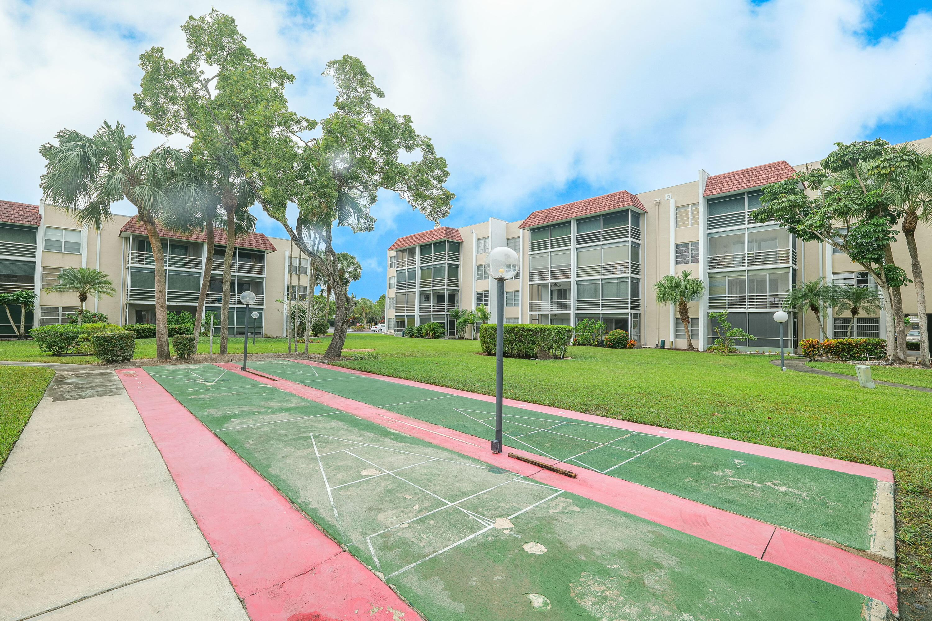 LAS VISTAS - Residential