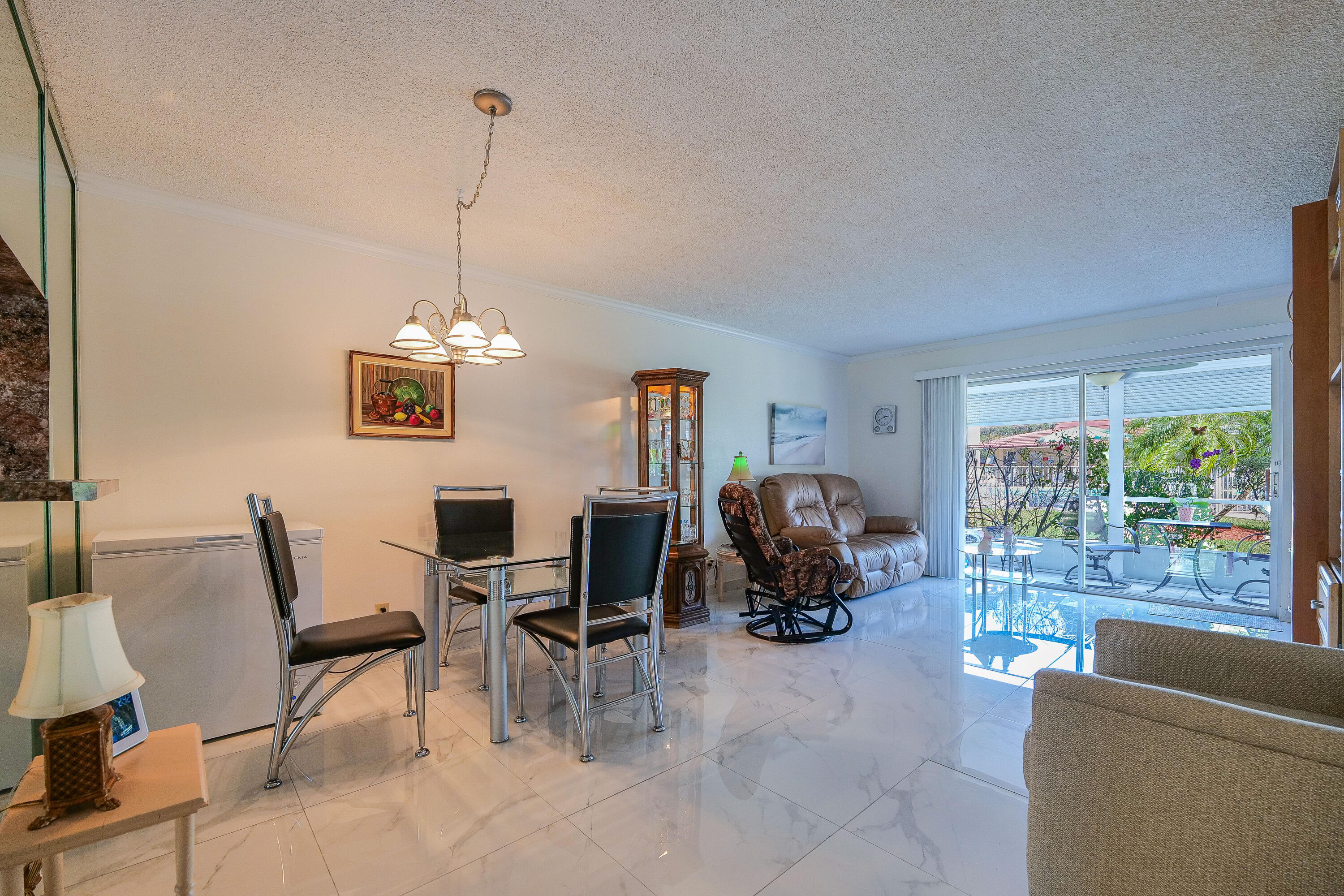 LAS VISTAS - Residential