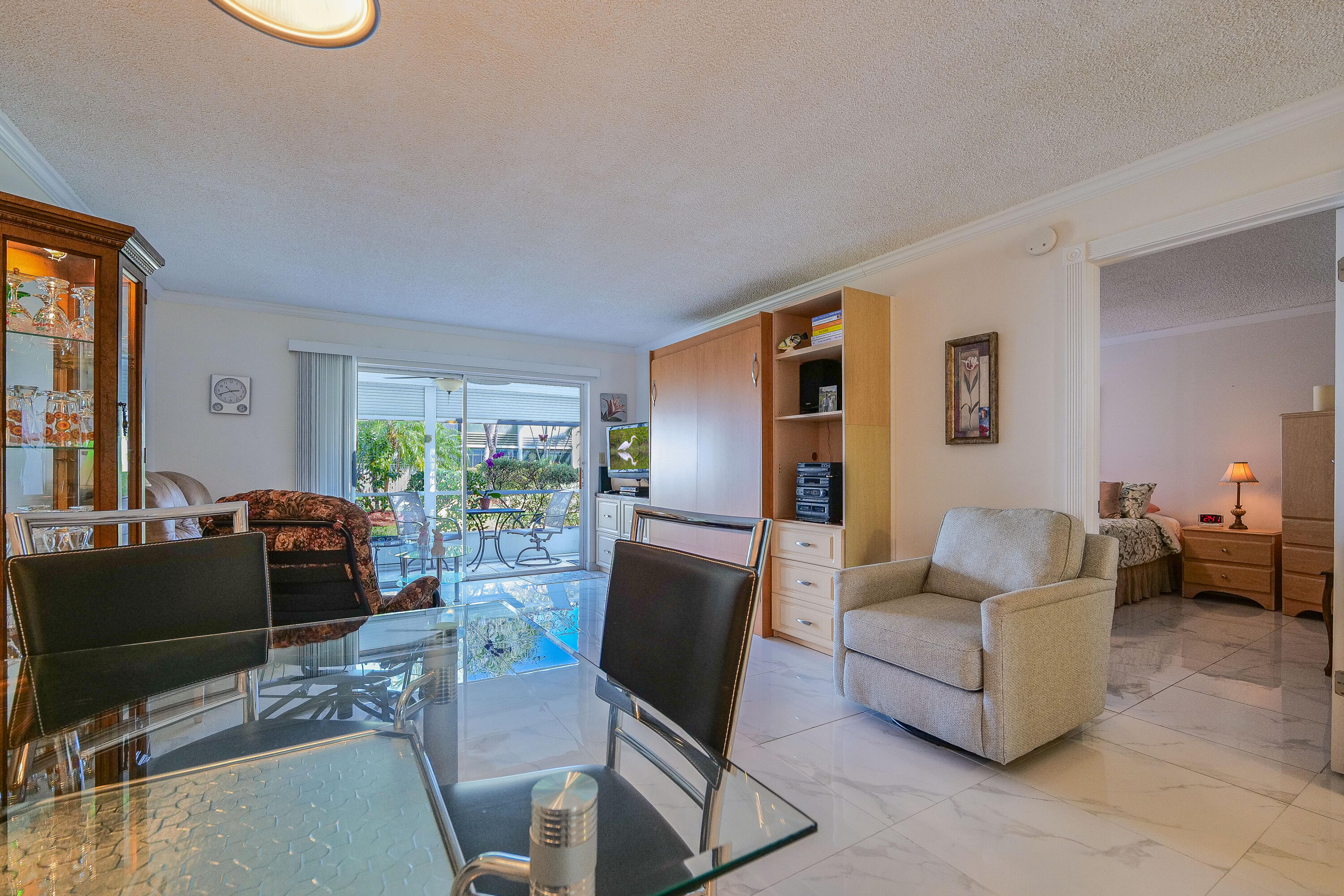 LAS VISTAS - Residential