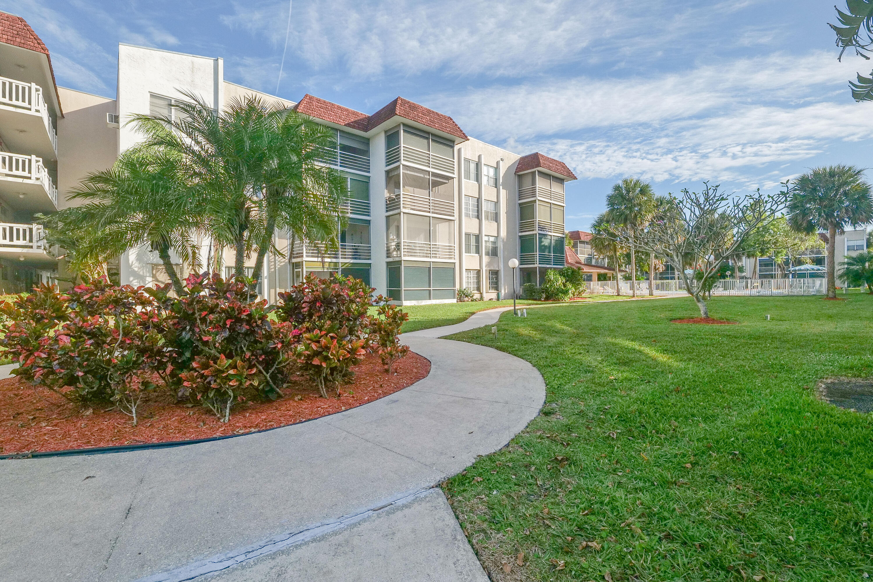 LAS VISTAS - Residential