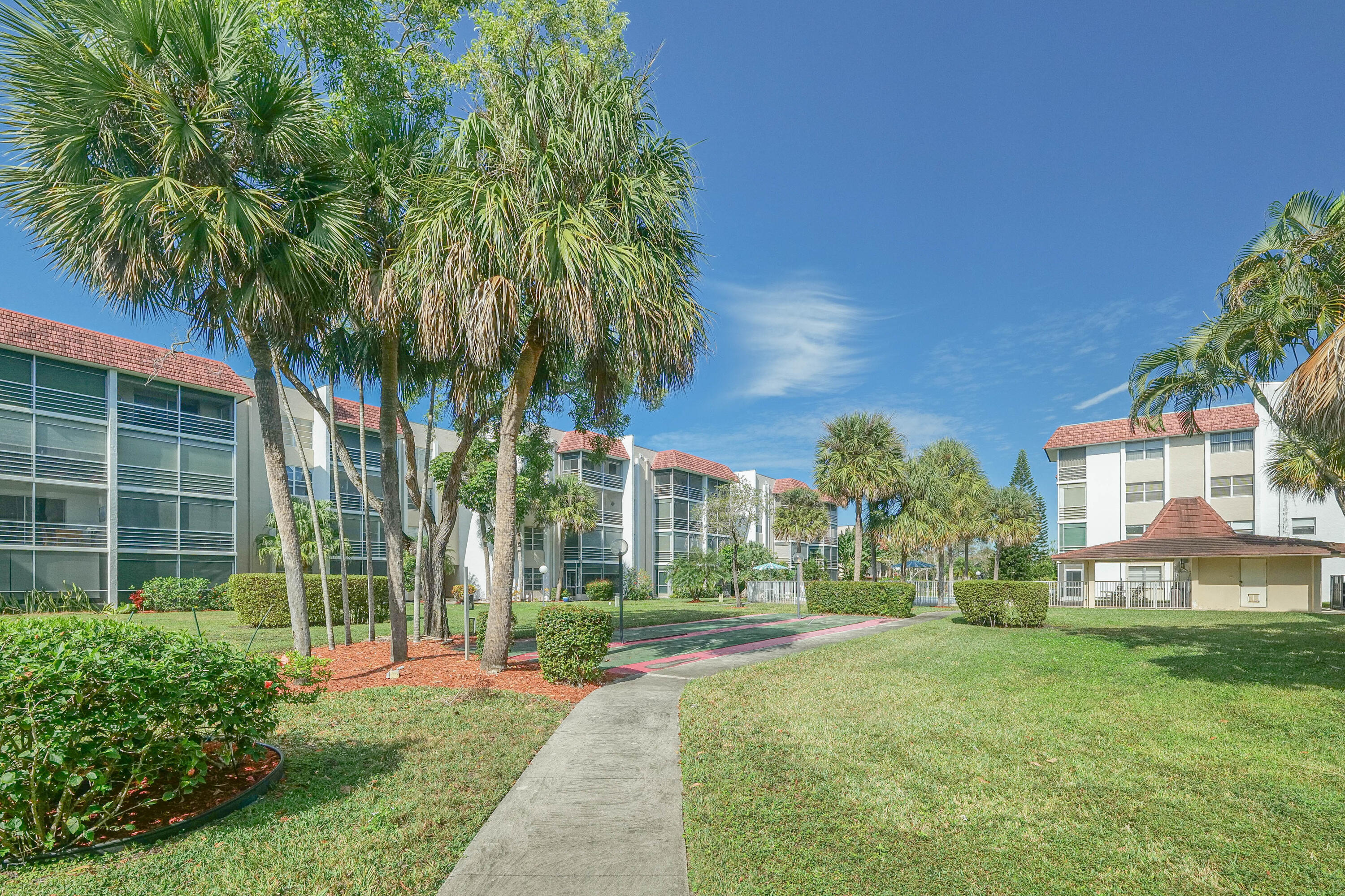 LAS VISTAS - Residential