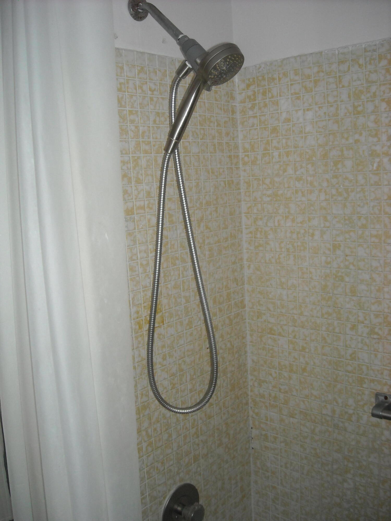 CHATHAM CONDOS - Residential Lease