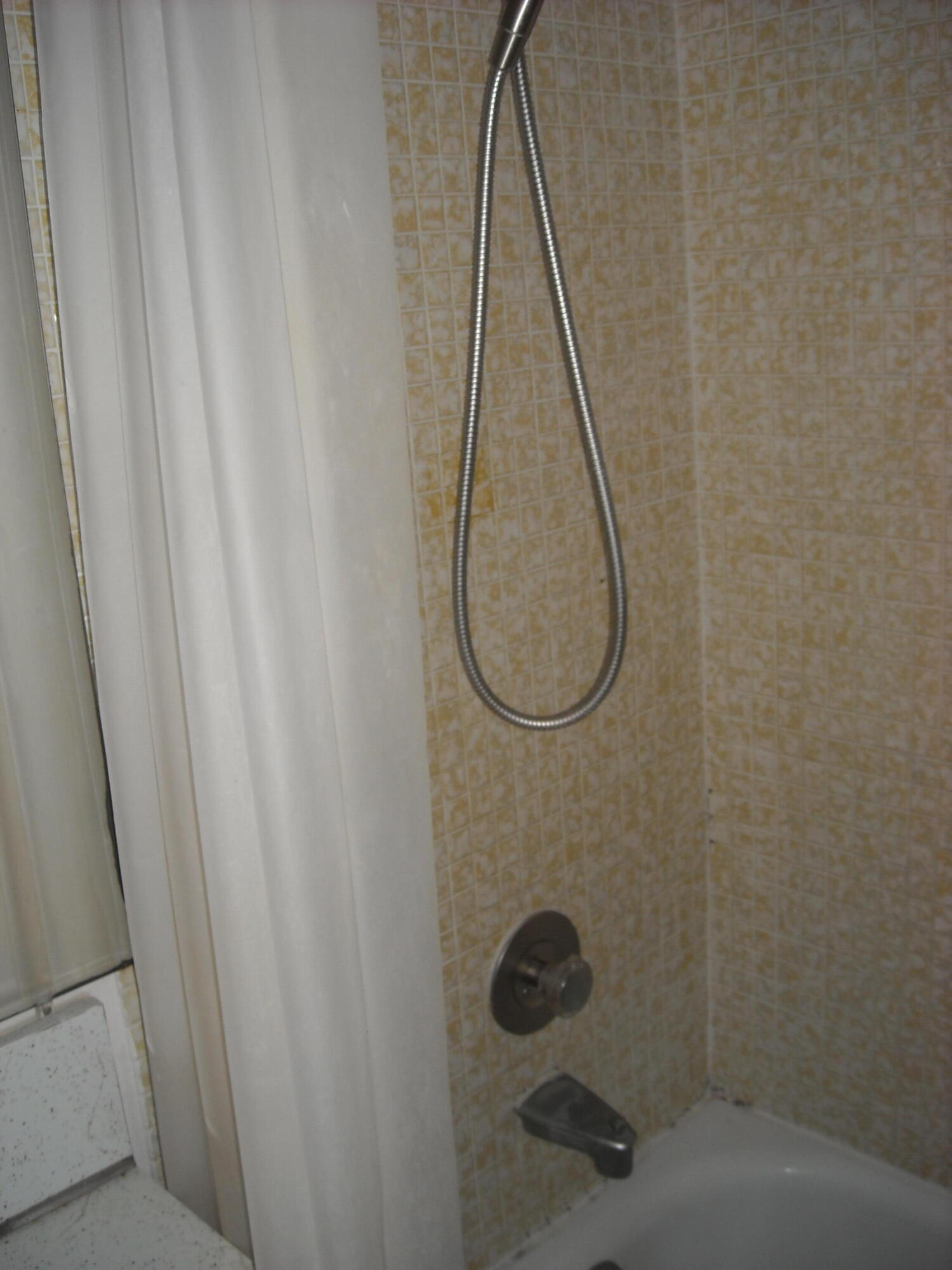 CHATHAM CONDOS - Residential Lease