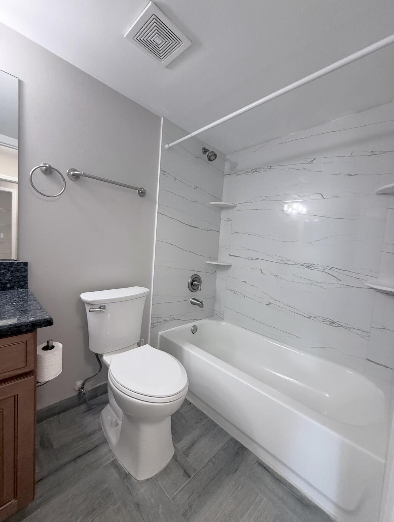 HYPOLUXOS MARINERS CAY CO - Residential Lease