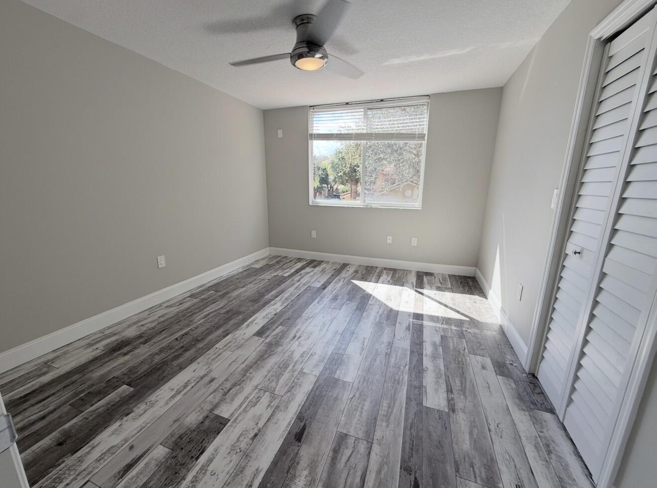 HYPOLUXOS MARINERS CAY CO - Residential Lease