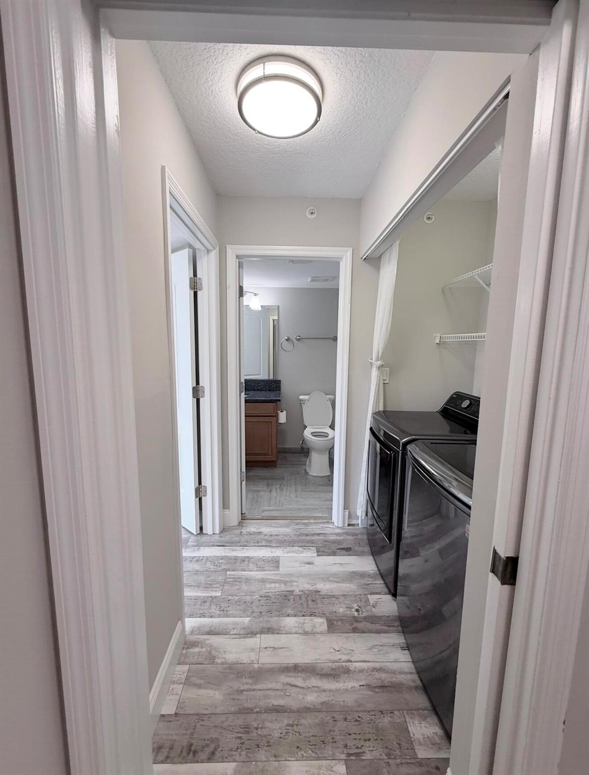 HYPOLUXOS MARINERS CAY CO - Residential Lease