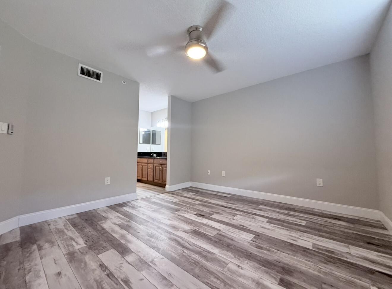 HYPOLUXOS MARINERS CAY CO - Residential Lease