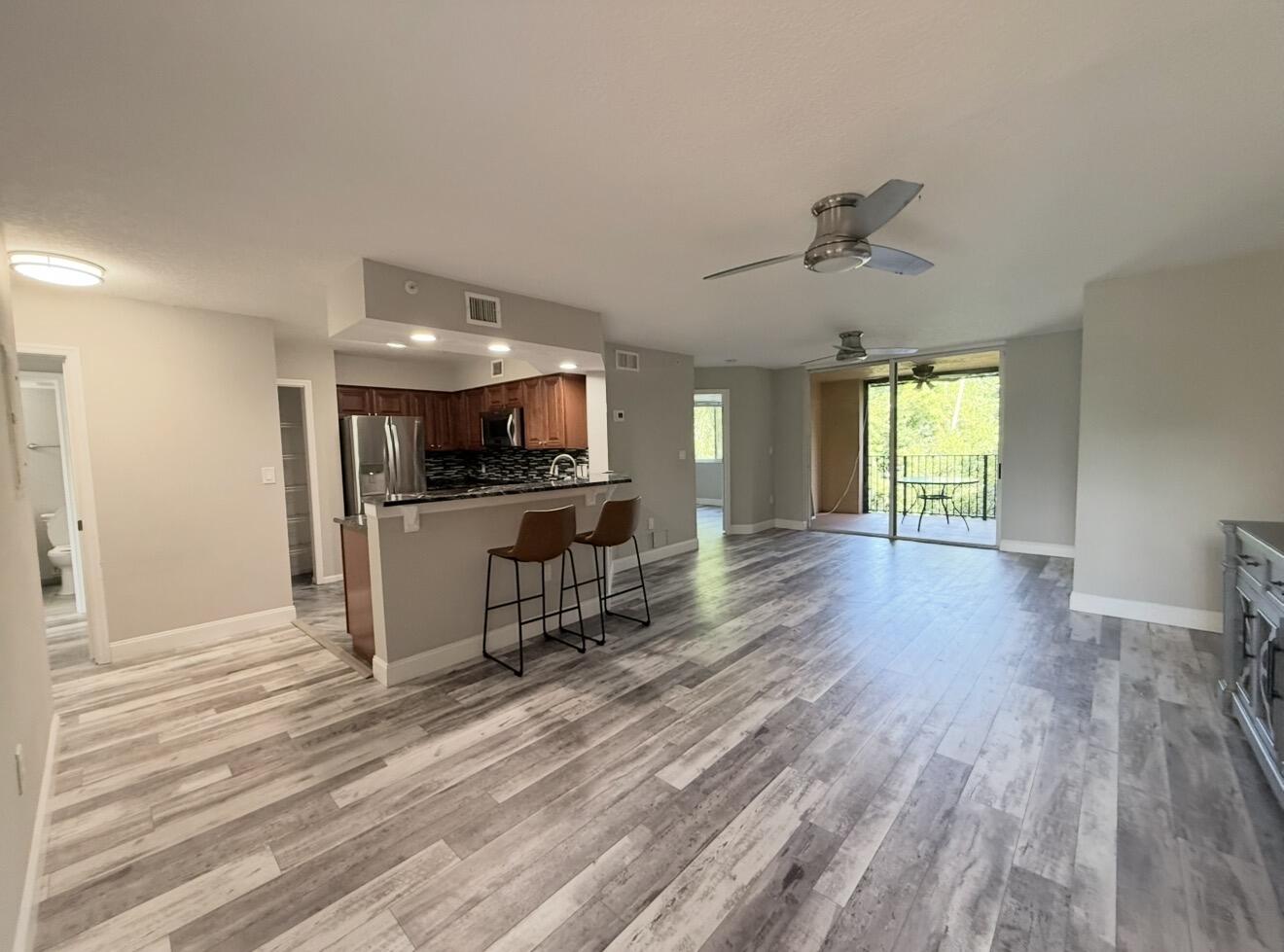 HYPOLUXOS MARINERS CAY CO - Residential Lease