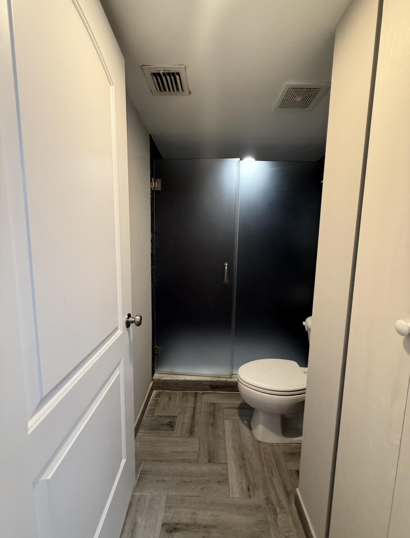 HYPOLUXOS MARINERS CAY CO - Residential Lease