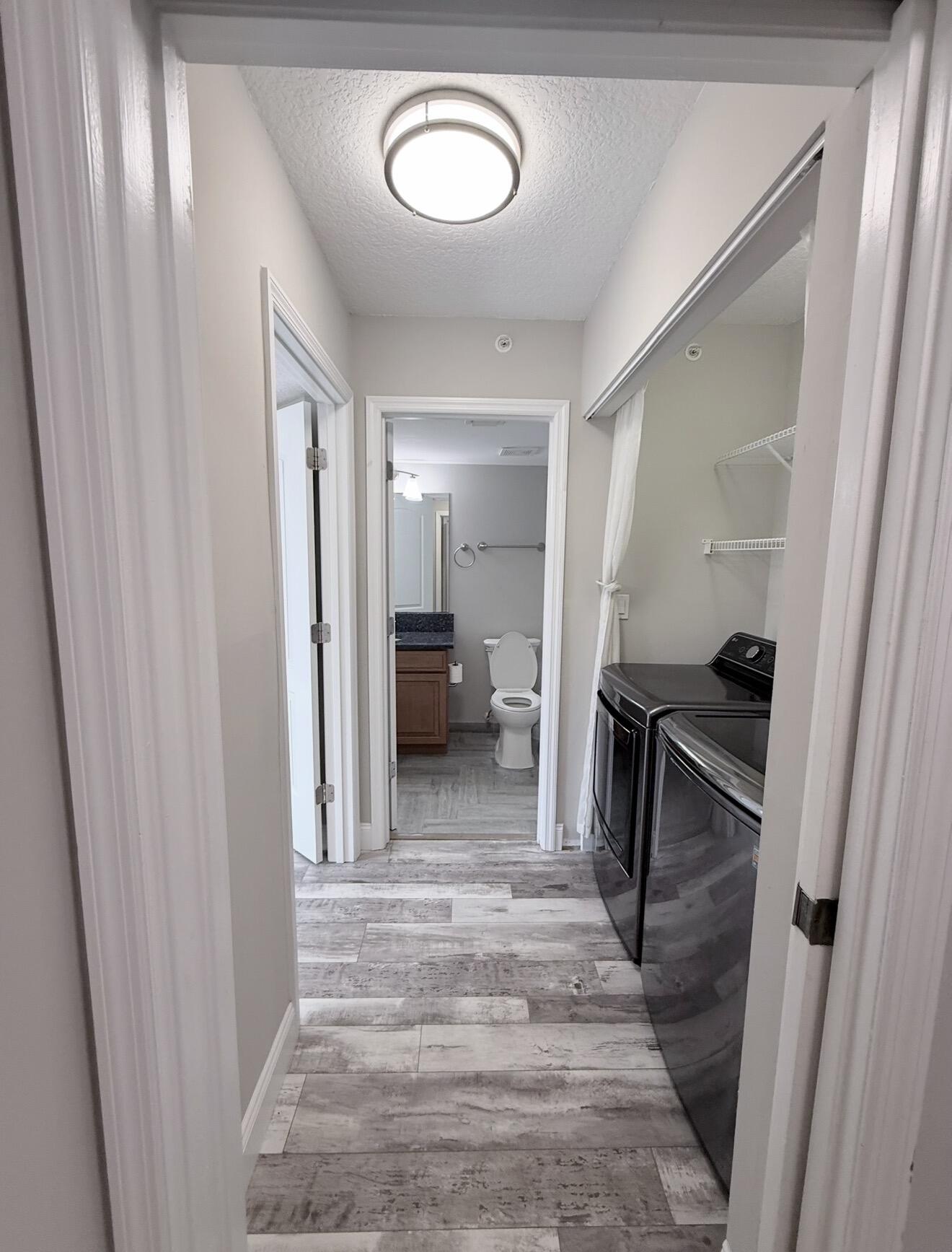 HYPOLUXOS MARINERS CAY CO - Residential Lease