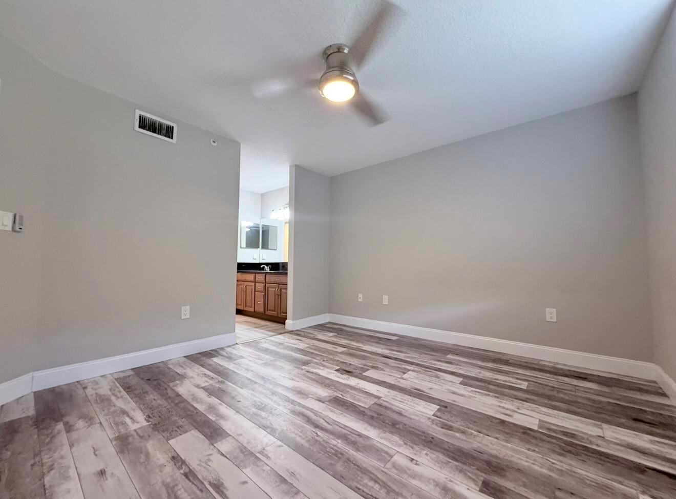 HYPOLUXOS MARINERS CAY CO - Residential Lease