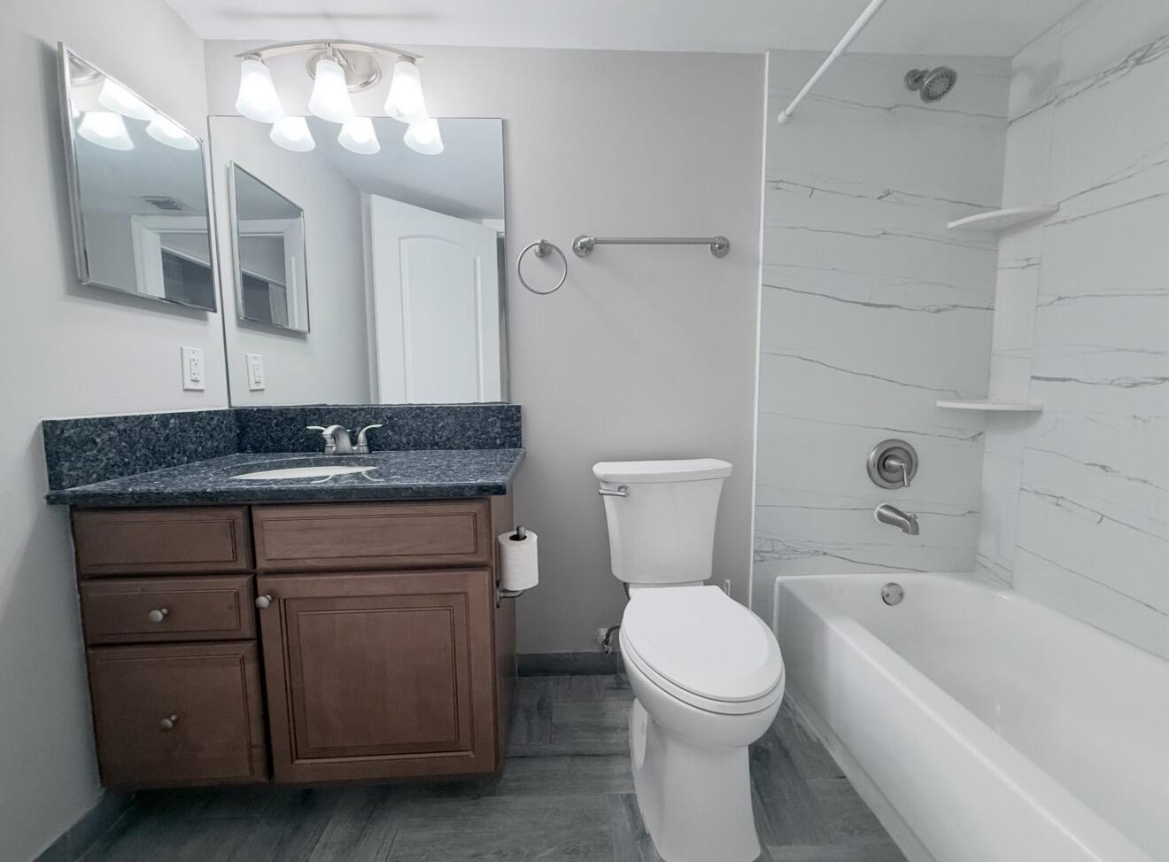 HYPOLUXOS MARINERS CAY CO - Residential Lease