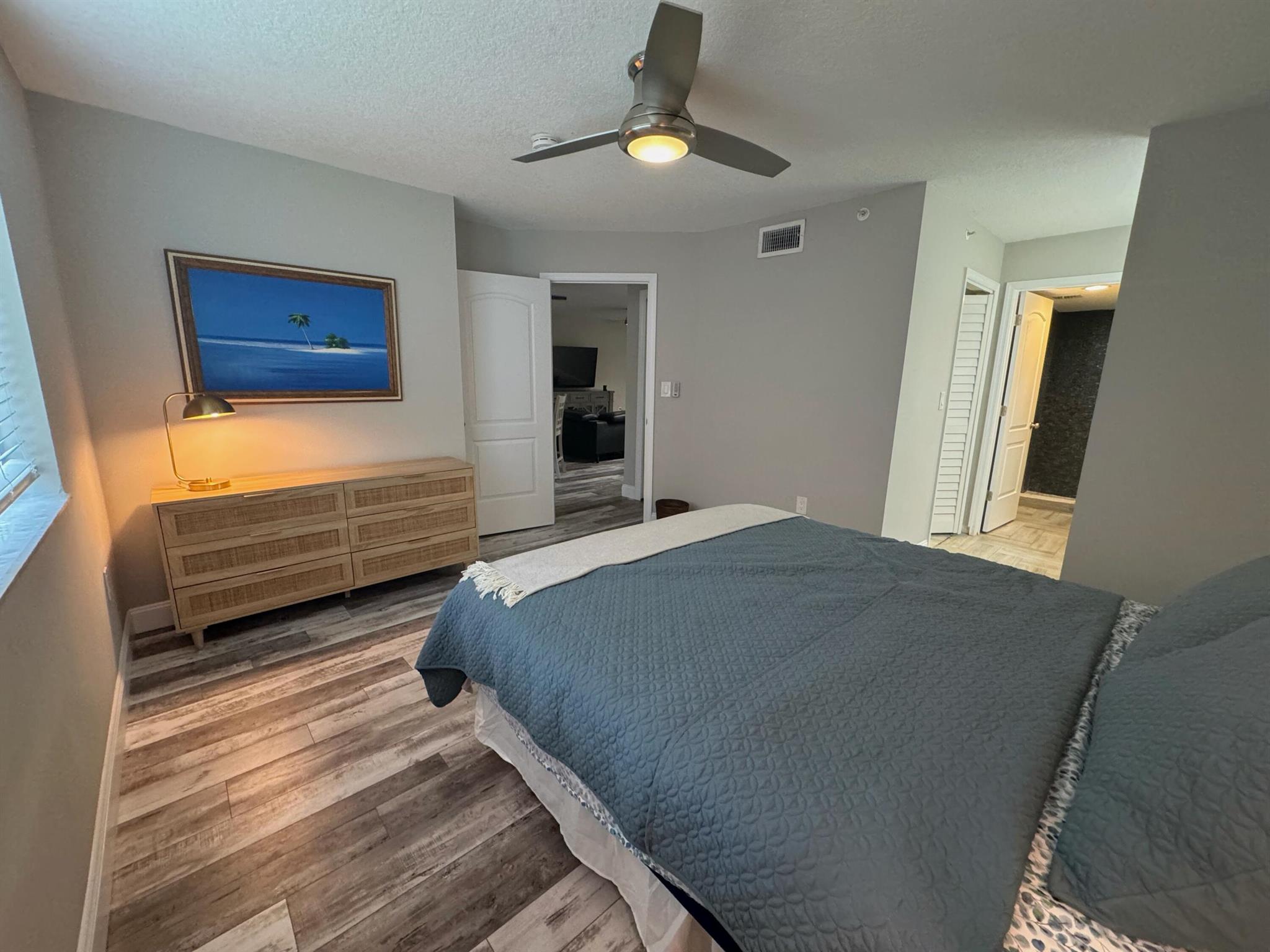 HYPOLUXOS MARINERS CAY CO - Residential Lease