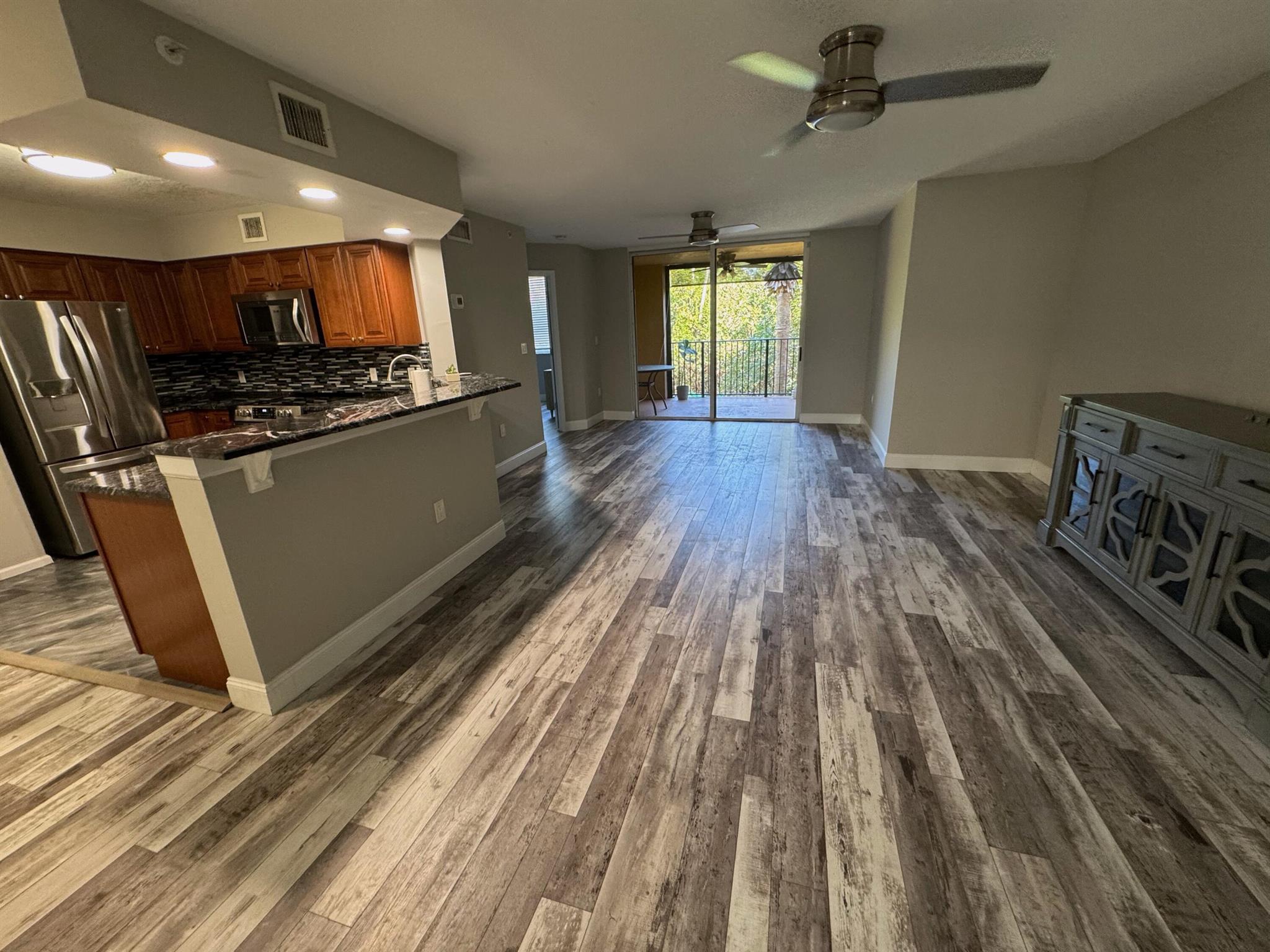 HYPOLUXOS MARINERS CAY CO - Residential Lease