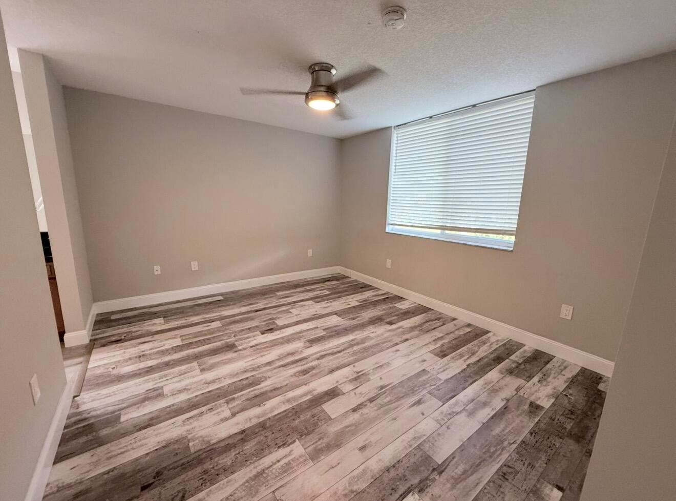 HYPOLUXOS MARINERS CAY CO - Residential Lease