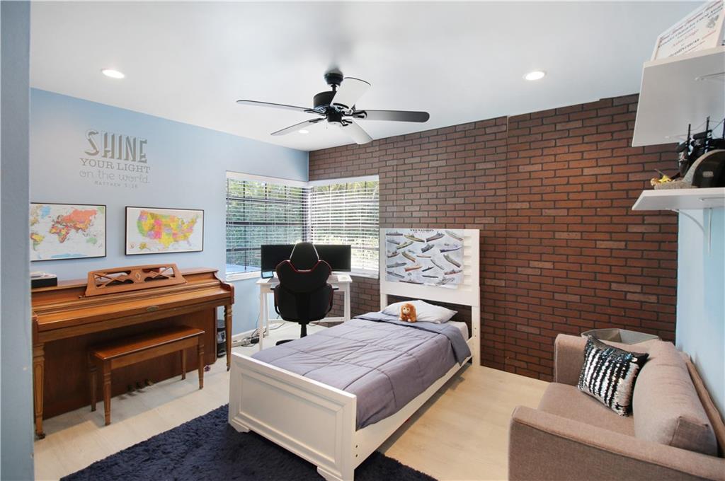 Pine Ridge 112-37 B - Residential Lease