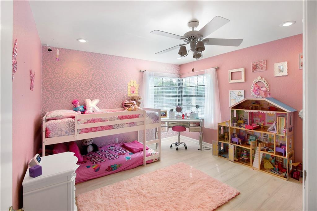 Pine Ridge 112-37 B - Residential Lease