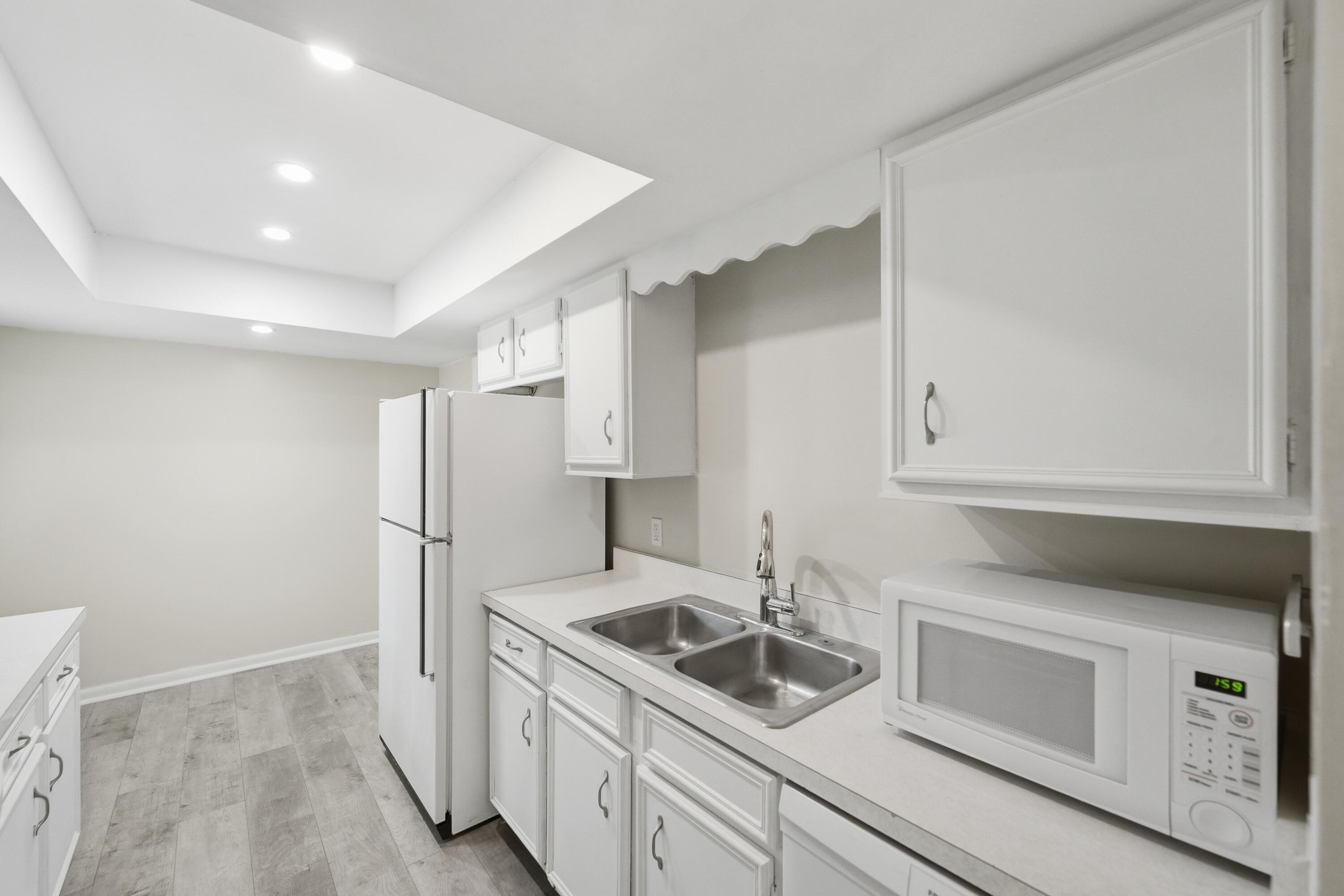 TROPIC GROVES CONDO - Residential