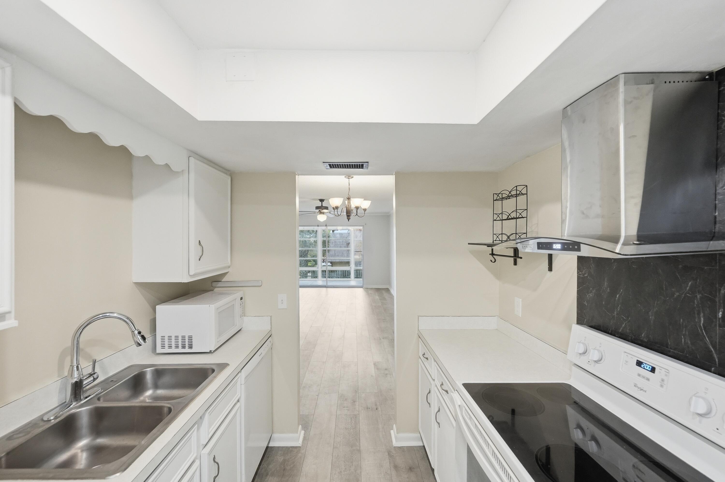 TROPIC GROVES CONDO - Residential