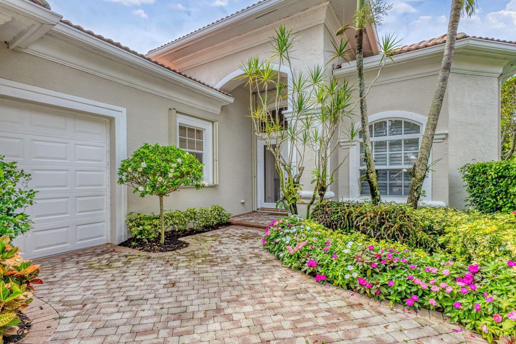 Photo of 290 Porto Vecchio Way, Palm Beach Gardens, FL 33418 (MLS # R11080634)