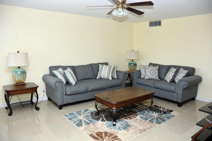 3400 Springdale Boulevard 316