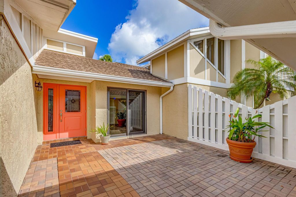 Photo of 17220 Fownes Crescent, Jupiter, FL 33477 (MLS # R10960060)