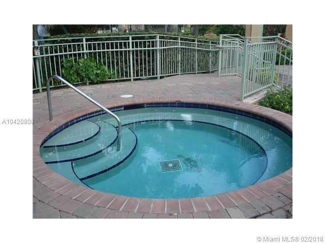 VILLAS AT HARBOR ISLES CO - Residential Lease