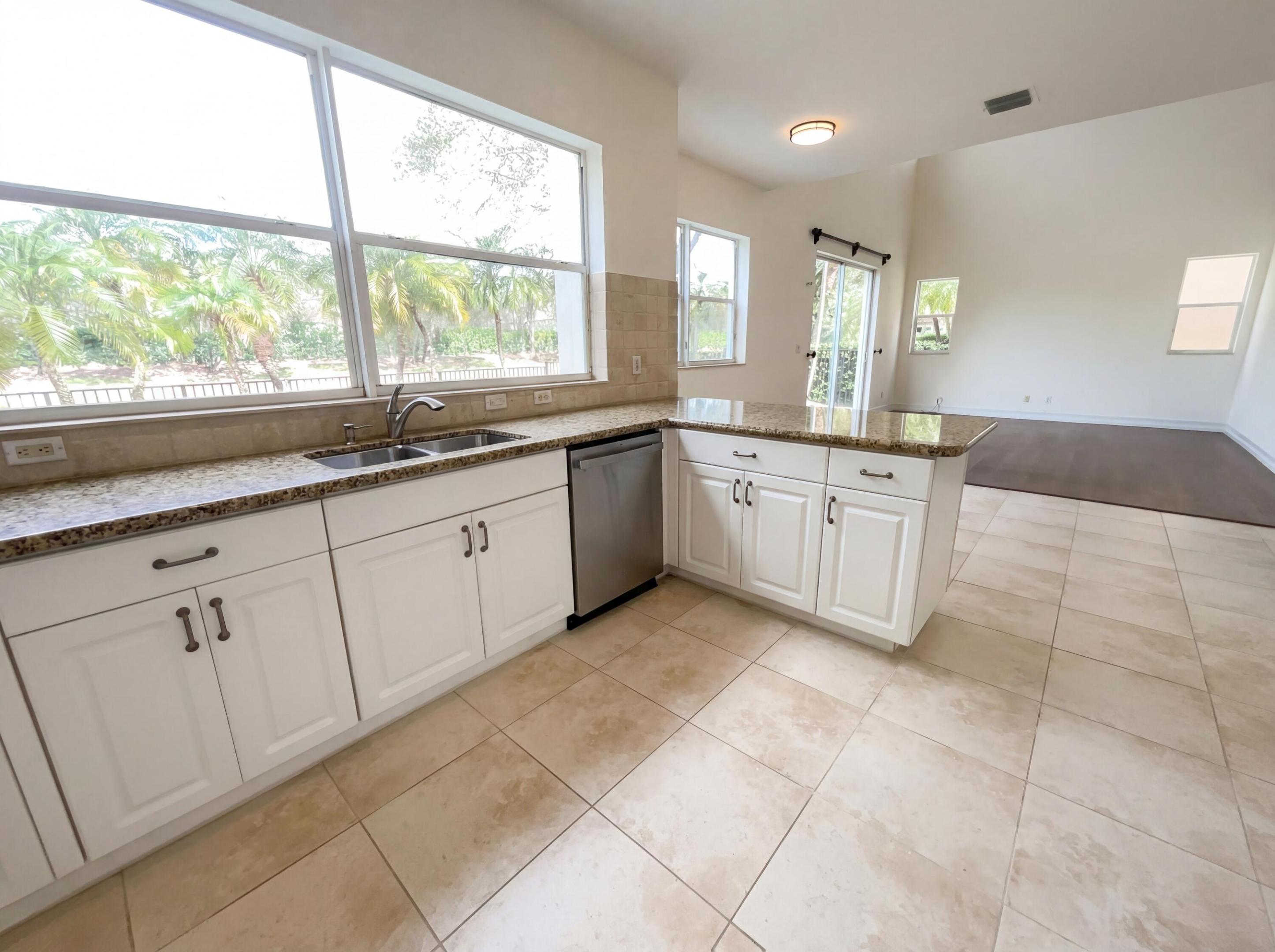 COLONY COURT - Residential