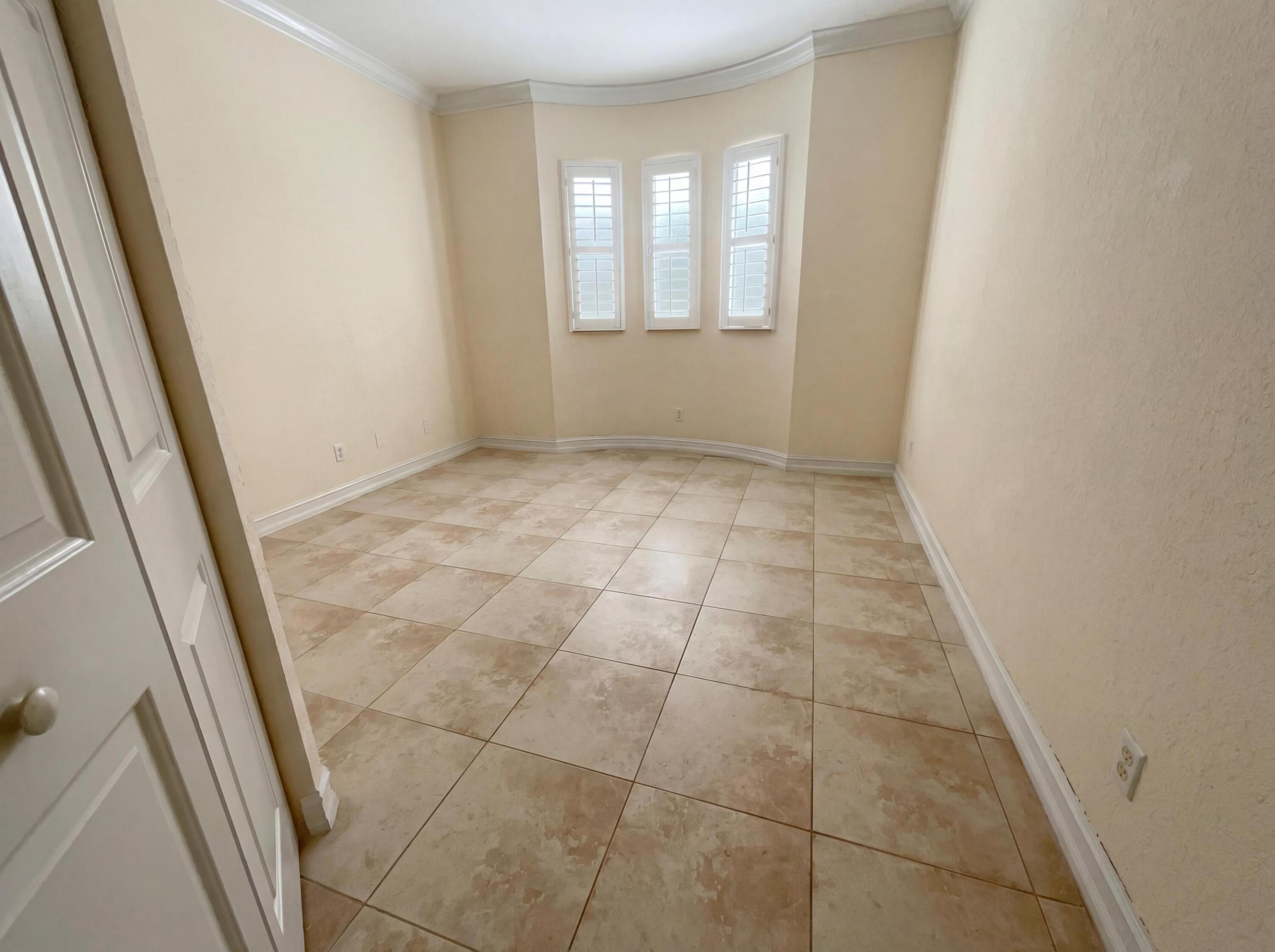 COLONY COURT - Residential