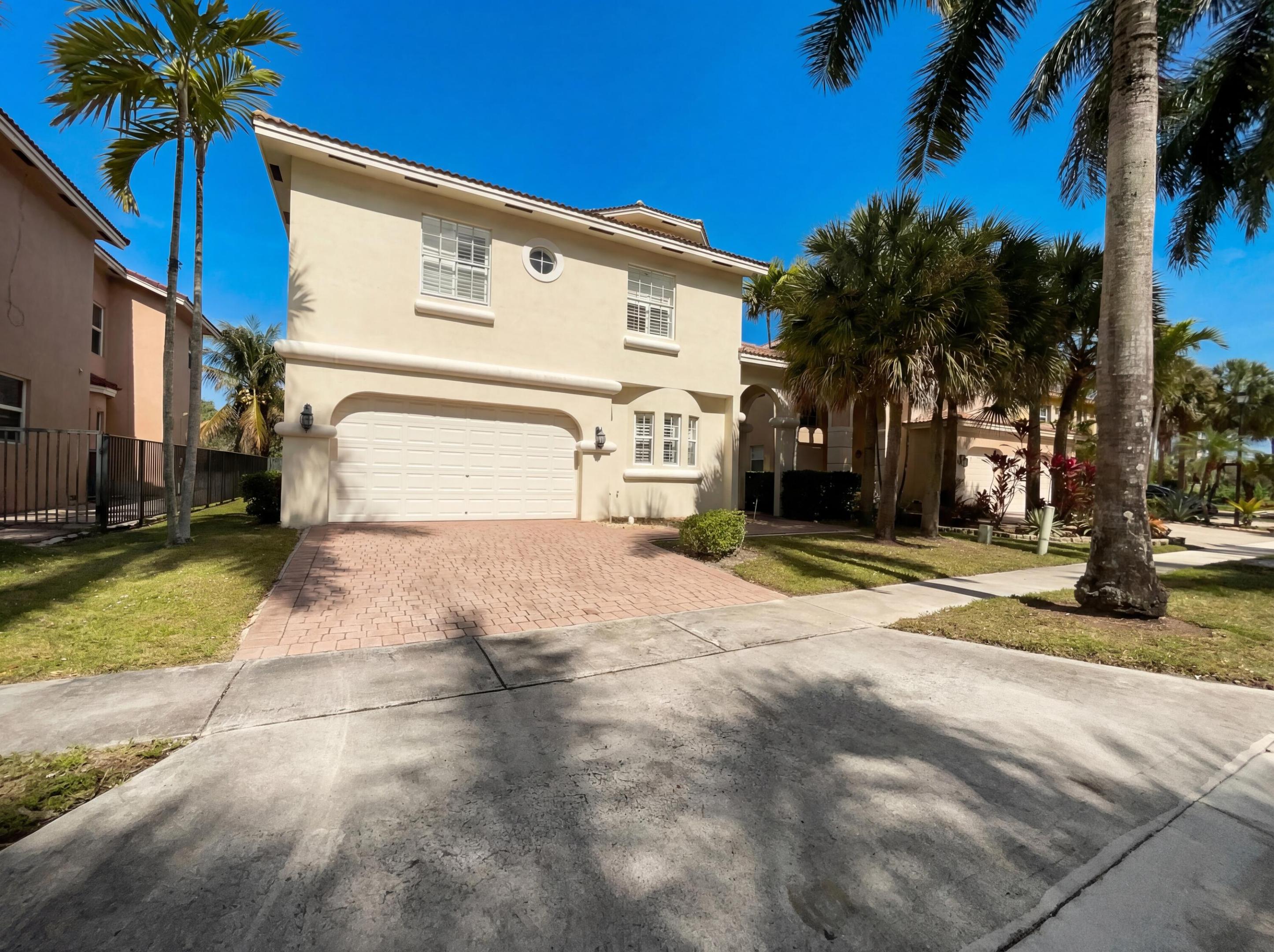 COLONY COURT - Residential