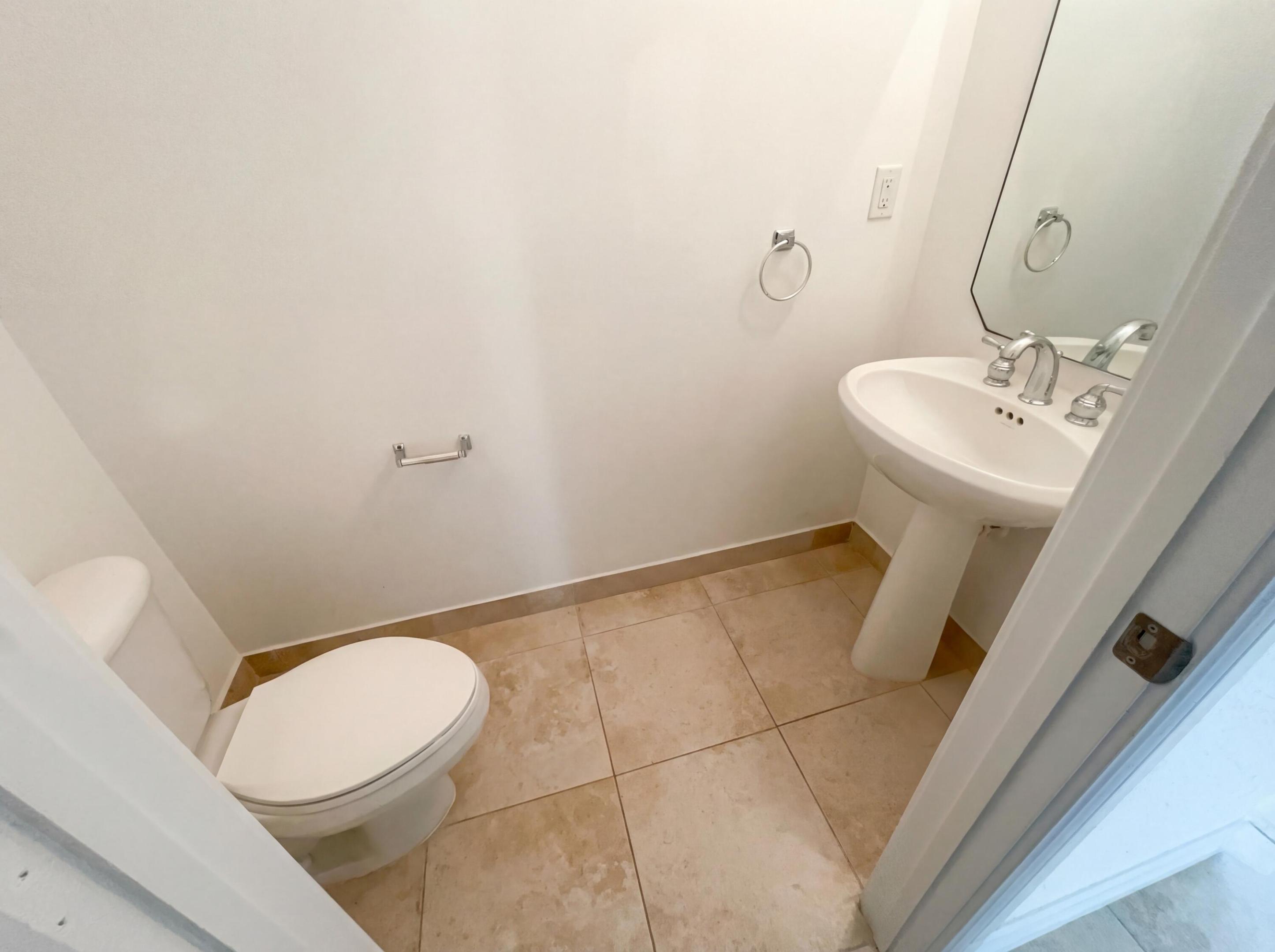 COLONY COURT - Residential