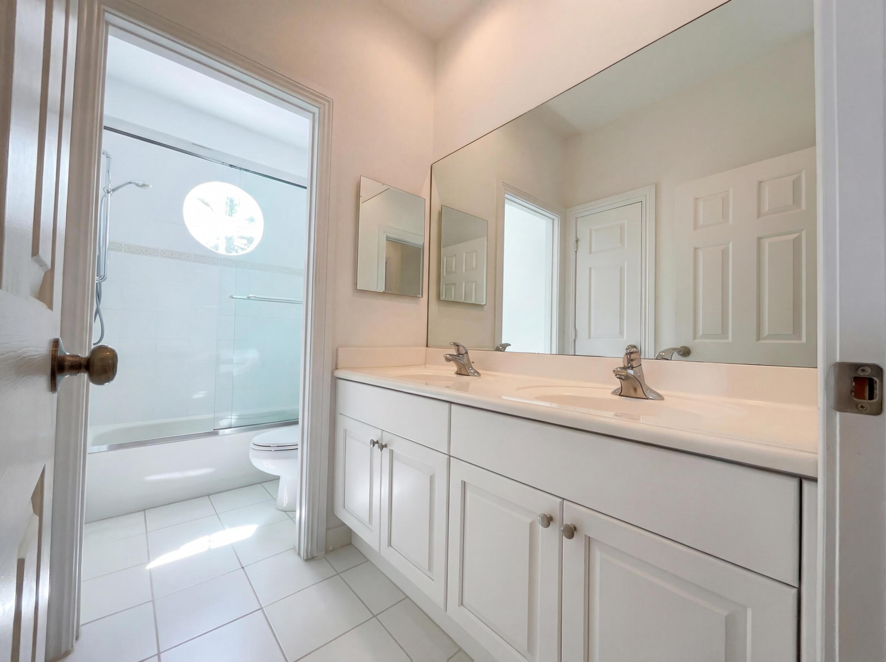 COLONY COURT - Residential