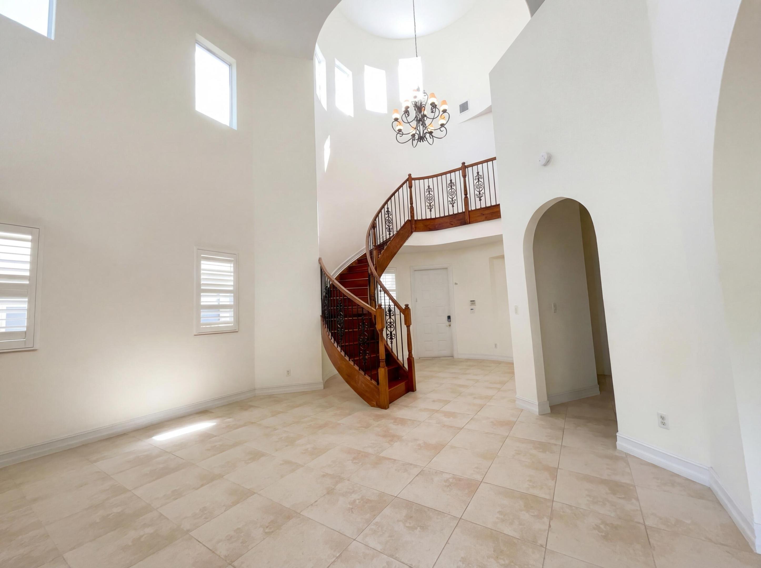 COLONY COURT - Residential