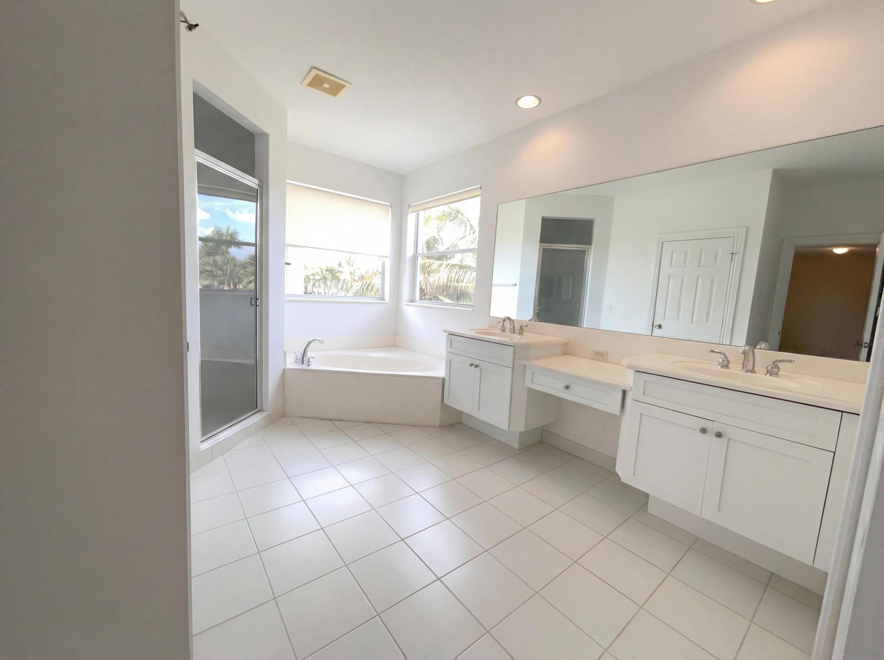 COLONY COURT - Residential