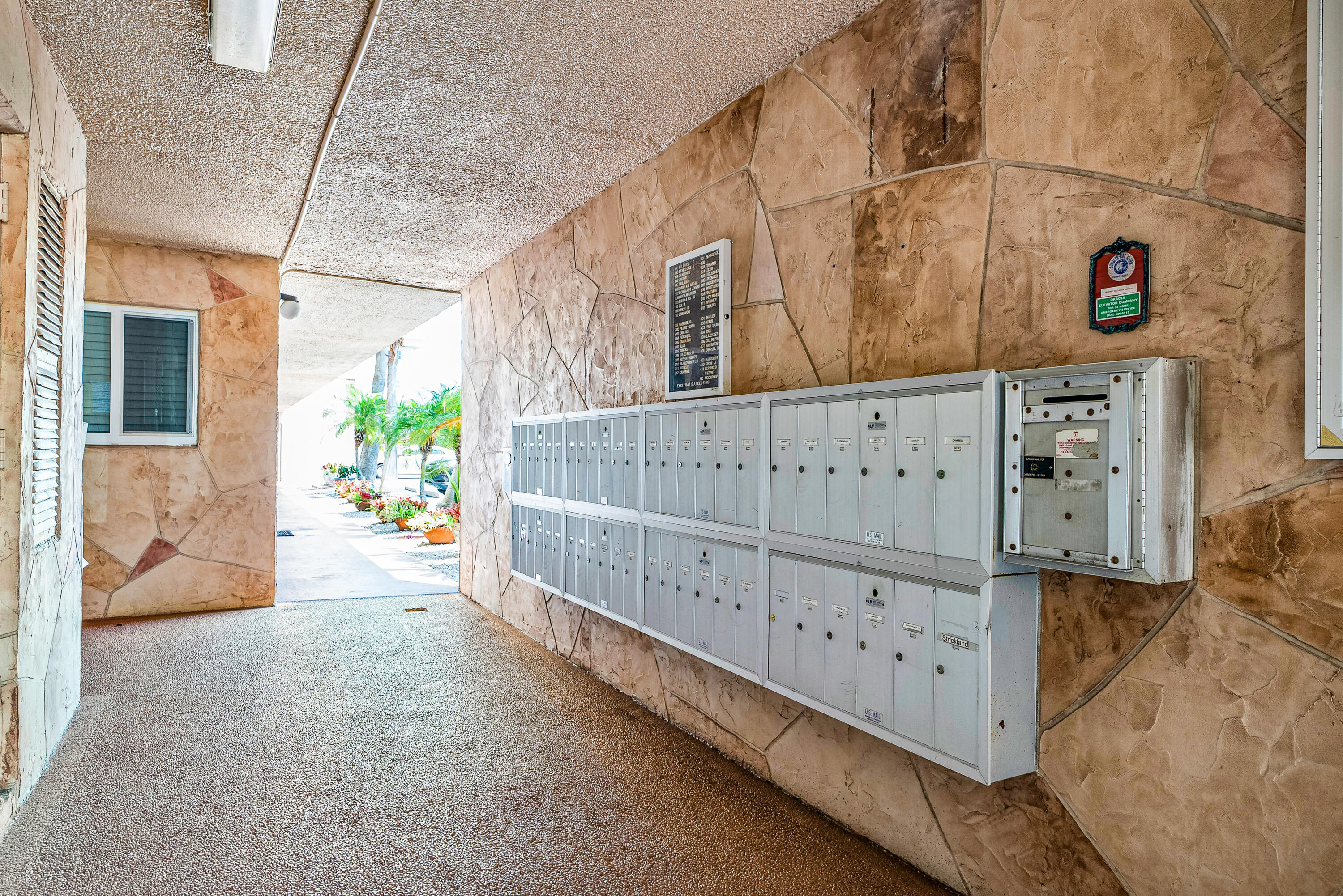 VILLAGE ROYALE - Residential